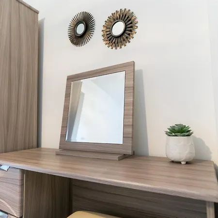 Irene Court Lejlighed